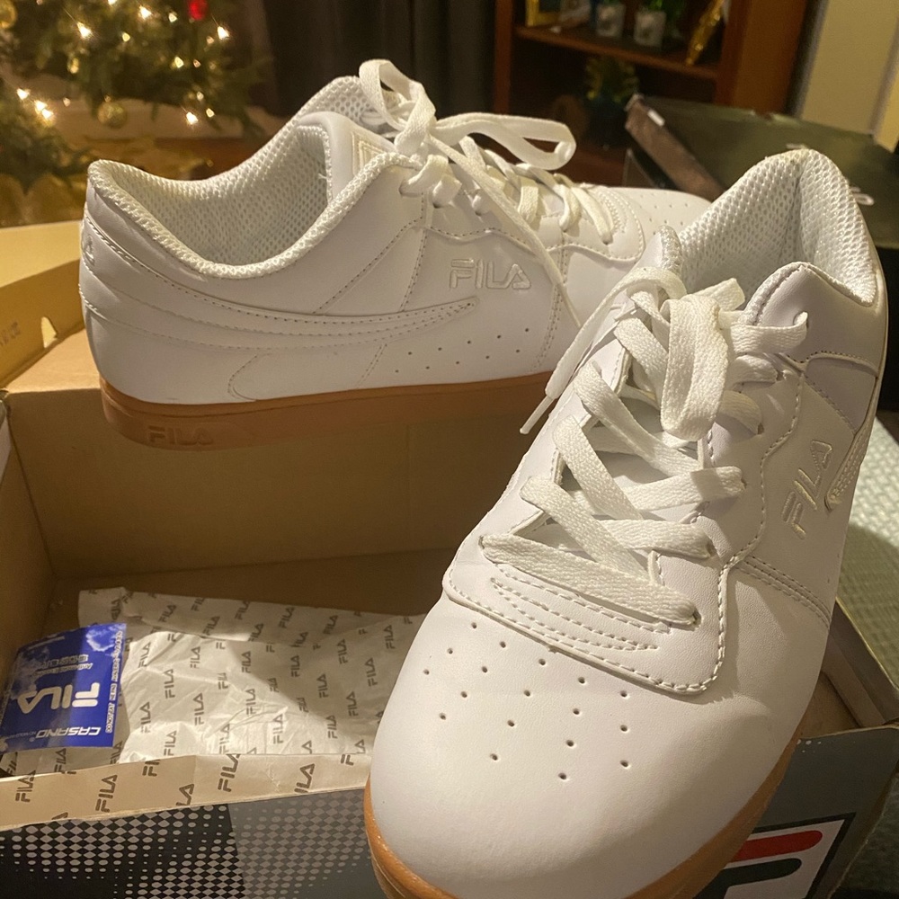 Men White Sneakers